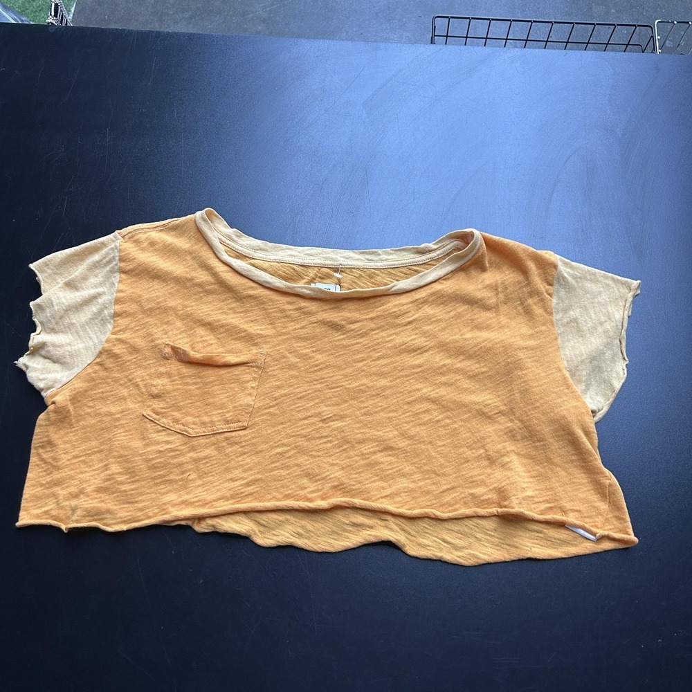 BDG Shirt Womens‎ Medium Orange Colorblock Cropped Scoop Neck Pocket Tee Top